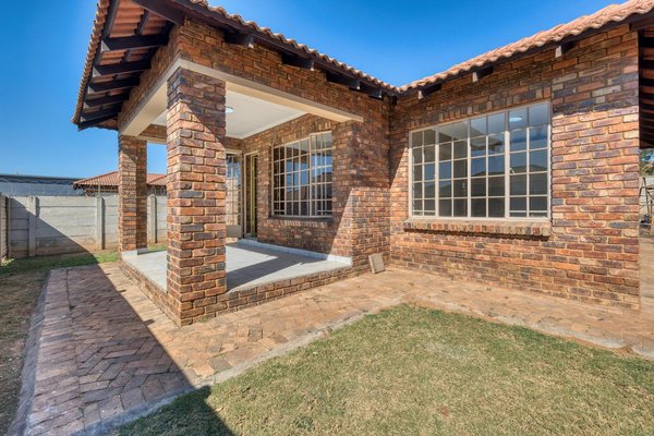 How Can UK Homeowners Modernize Their Interiors on a Budget?