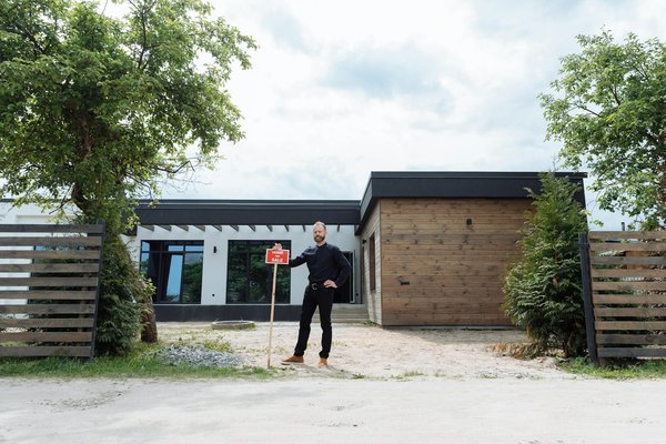 What are the top interior design styles trending in UK homes?